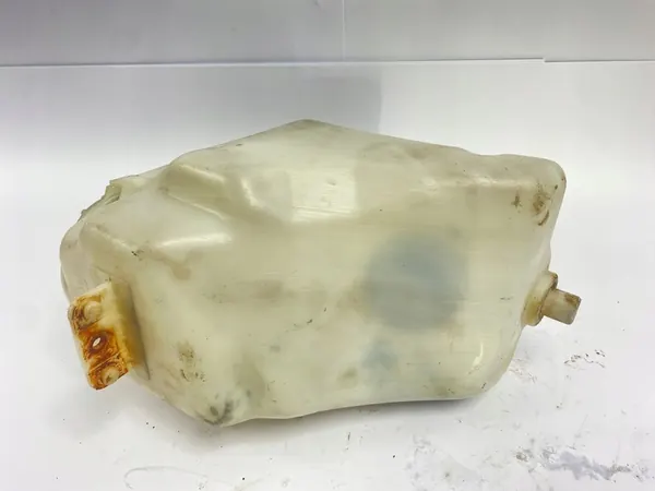 Lämmitetty tuulilasinpesunesteen säiliö Mercedes W124 image 5