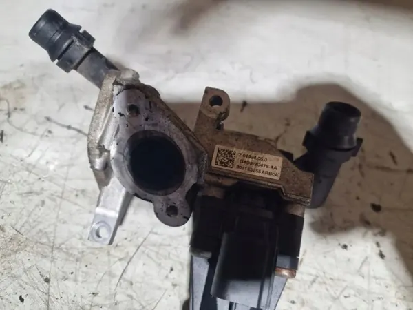 EGR-Ventil Jaguar XE 2016 OEM G4D39D475AA image 3