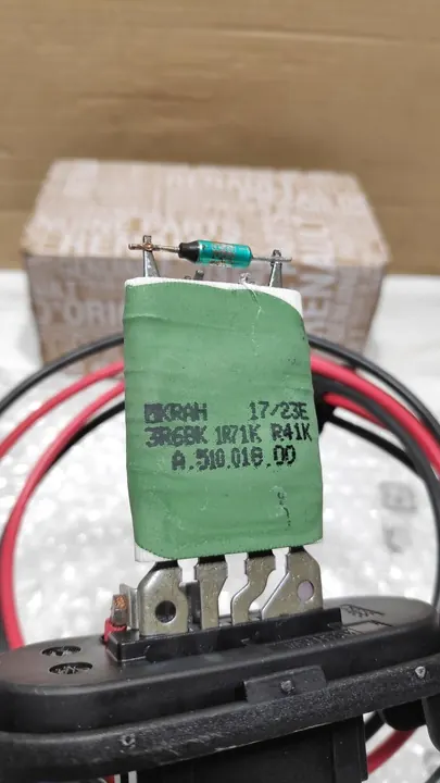 Renault Ventilatorweerstand 7701068978 image 3