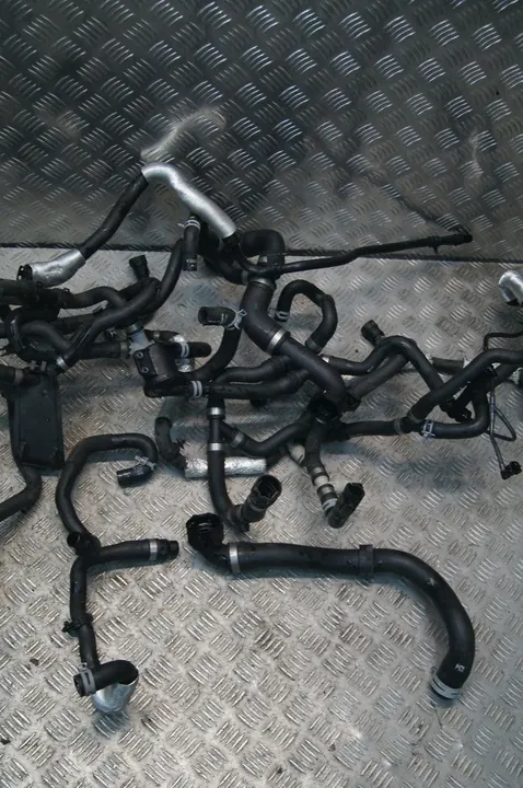 VOLVO XC60 II LIFT 2.0 HYBRID AWD VESIPUTKET OEM 32252070 image 3