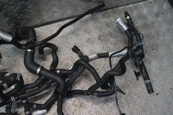 VOLVO XC60 II LIFT 2.0 HYBRID AWD VESIPUTKET OEM 32252070 image 5