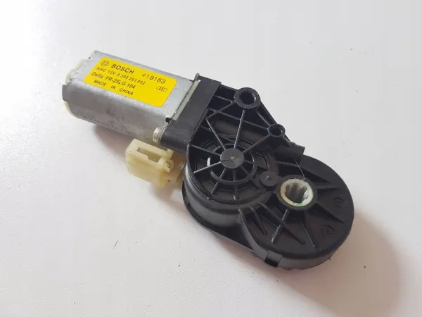 Sätesmotor Mazda CX-5 OEM 0390203832 Fram höger image 2