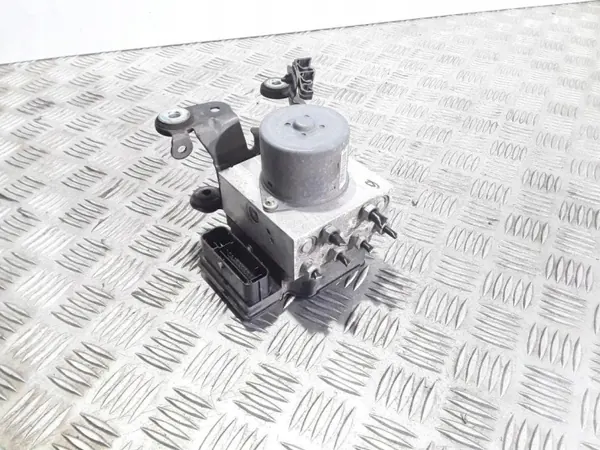 Pompe ABS OEM AG912C405FA pour Ford Mondeo IV 2.0L image 2