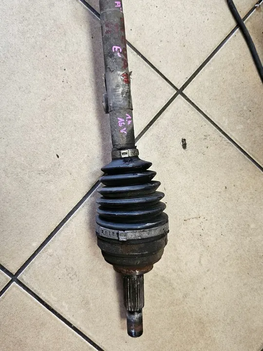 Drivaxel 8200264668 8200379235 image 2