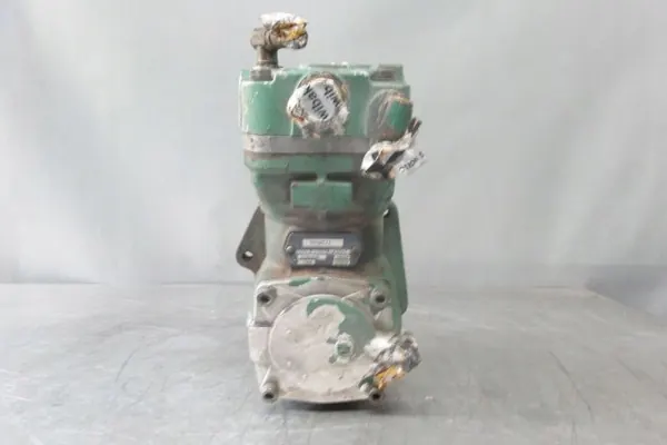 Compressor Knorr OEM 11118572 - Estado Usado image 3
