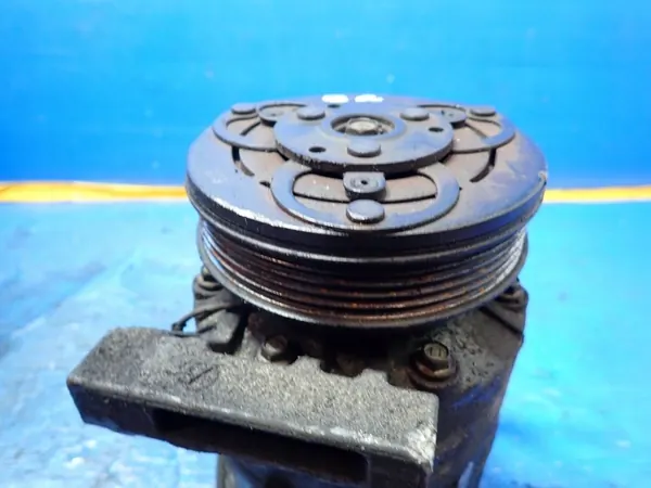 Volvo OE 31250519 Ilmastointikompressori image 3