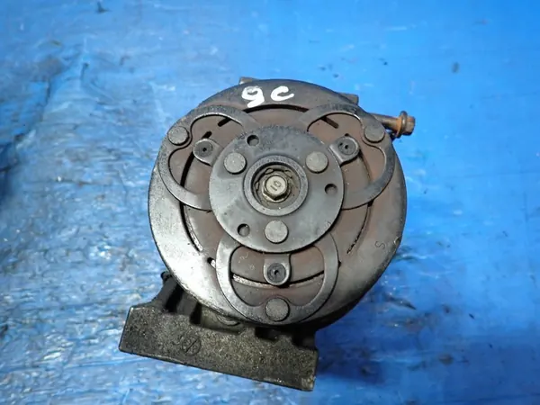 Volvo OE 31250519 Ilmastointikompressori image 4