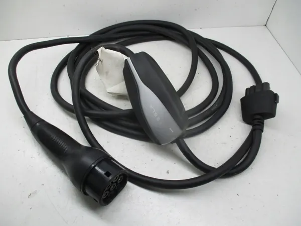 Câble de charge batterie Tesla S 13- 32A OEM 105822002E image 2
