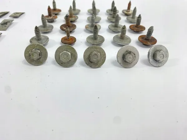 Spatbordbevestigingsschroeven OEM SDV10377 Mercedes image 8