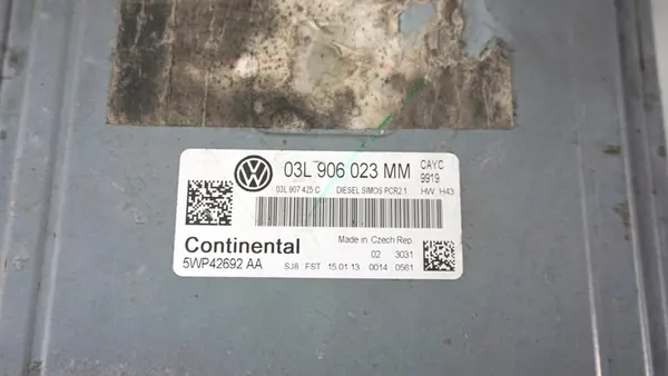 Moottorin ohjain VW Golf 6 1.6 TDI image 3