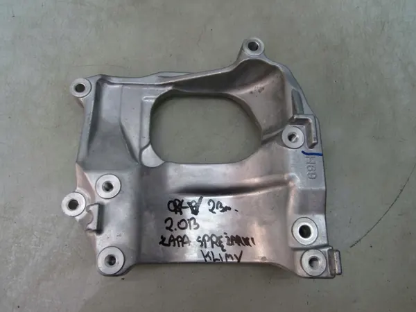 Soporte OEM CR-V VI 2.0 23R para compresor de aire acondicionado image 2