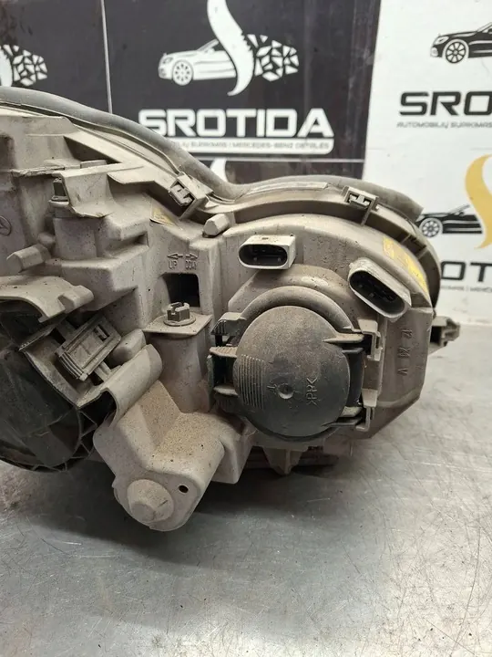 Koplamp Mercedes-Benz C W203 2004 A2038203761 image 3