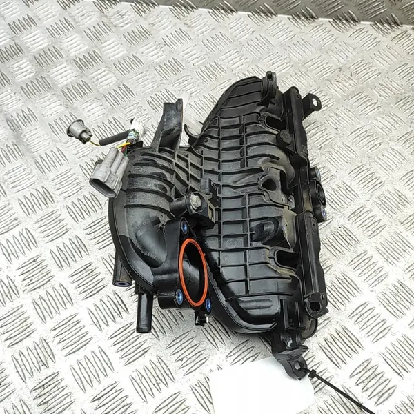 Toyota Yaris P13 Colector admisión 17120-21060 image 3