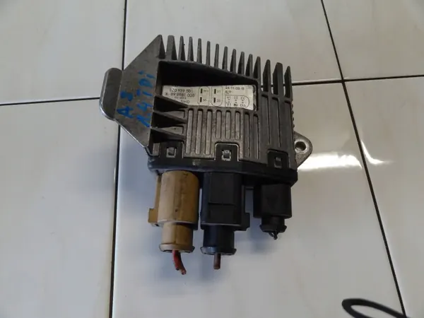 Module de contrôle ventilateur Audi A2 OEM 8Z0959501 image 2