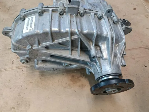 OEM P68415459AE transferbak voor Jeep Grand Wagoneer image 9