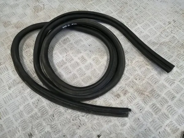 OEM FRE59282 Heckklappendichtung für Renault image 2