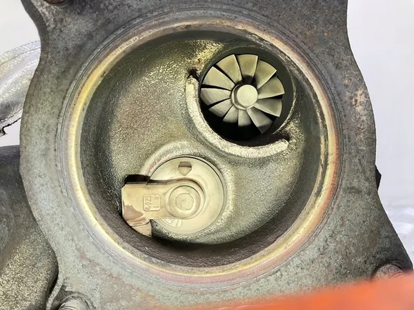 Turboaggregat Audi A3 8P Golf V 2.0 TFSI BWA image 8