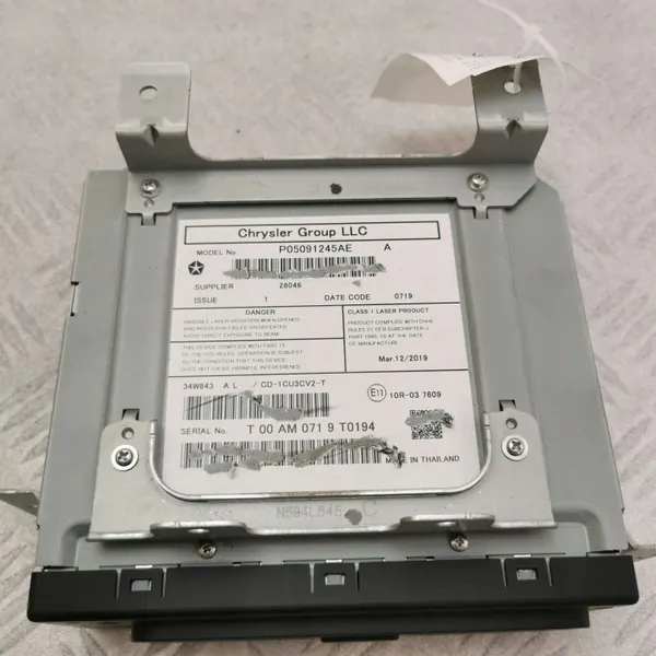 Lector CD Jeep Grand Cherokee WK2 OEM 05091245AE image 5