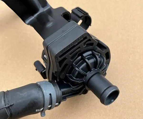 Extra Vattenpump VW T6 T6.1 2.0 TDI 7LA965567B image 4