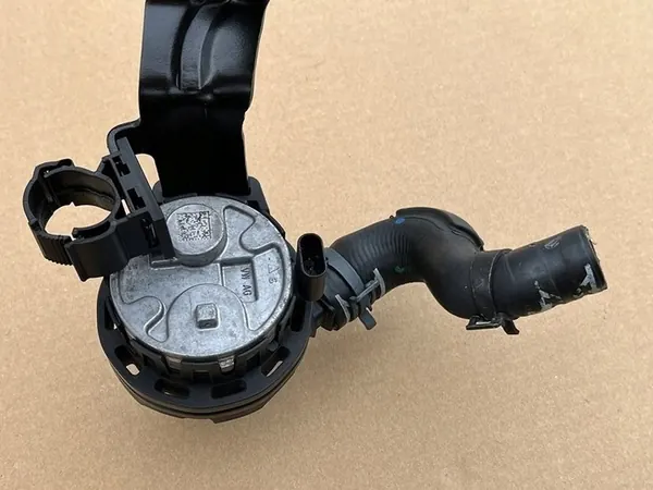 Extra Vattenpump VW T6 T6.1 2.0 TDI 7LA965567B image 7