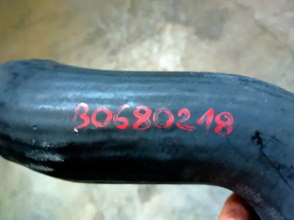 Volvo OE 30680218 tuyau intercooler image 3