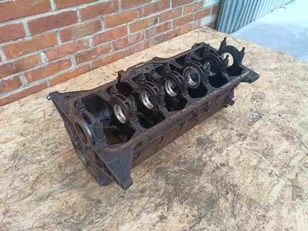 Jeep Moottorilohko 4.0L Grand Cherokee WJ 99-04 image 3