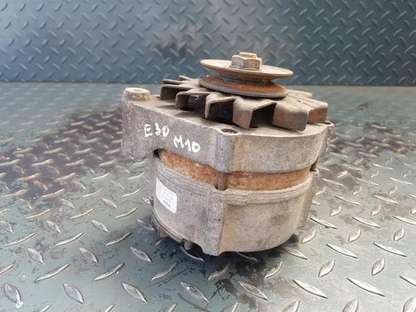 Vaihtovirtageneraattori Bosch BMW E30 316i 318i M10 image 4