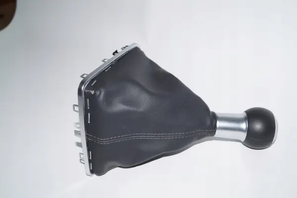 Audi Q2 Manchon Levier Vitesse OEM 81A863279 6V image 7