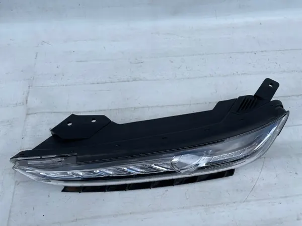 Voorste koplamp Hyundai OE 92207J9000 - Gebruikt image 3