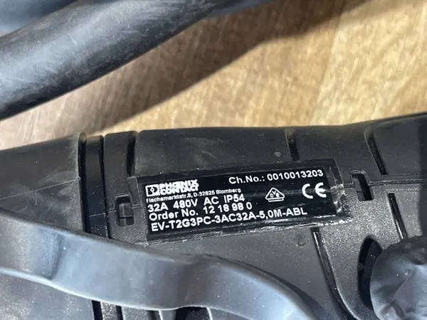 Câble de charge EV Toyota EVT2G3PC3AC32A - Occasion image 4