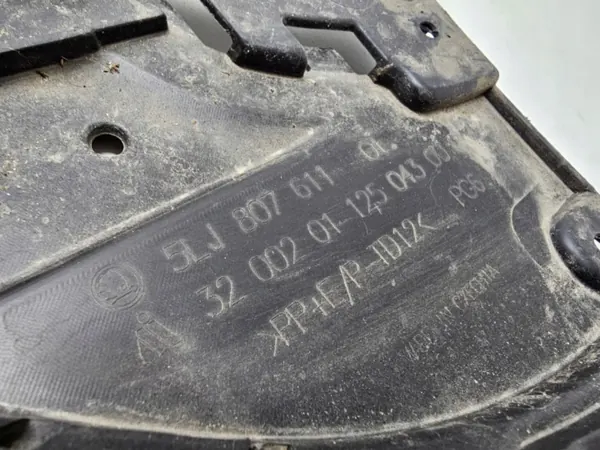 OEM 5LJ807611 Skoda Enyaq Plaque Sous Pare-chocs image 5