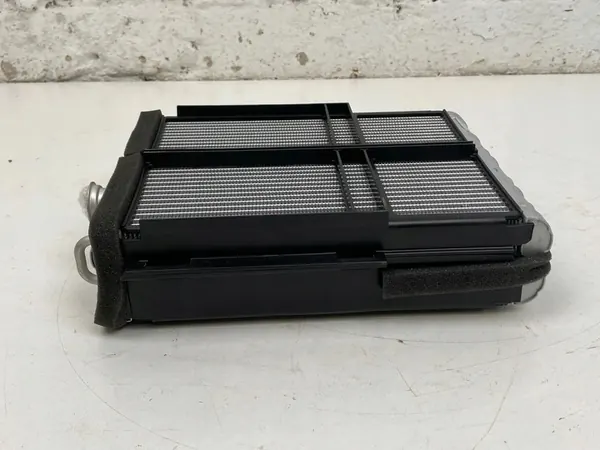 Volvo XC60 2019 Verwarmingsradiator image 7