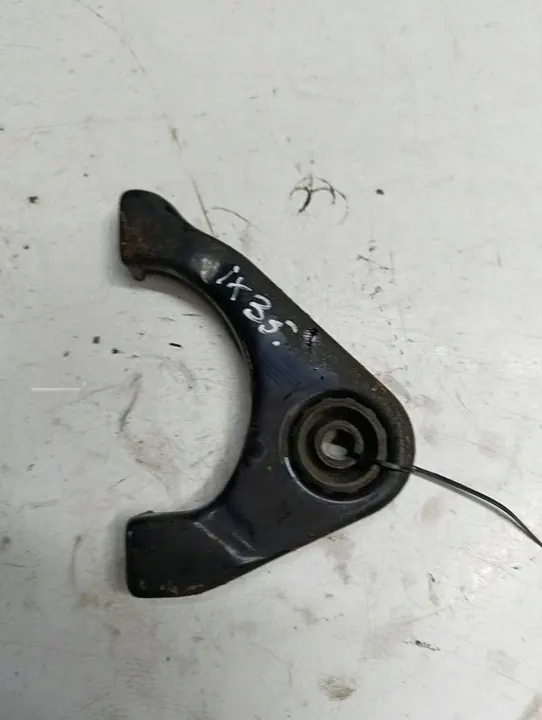 Hyundai ix35 09-15 LIFT 1.7 CRDI Intercooler Halterung image 2