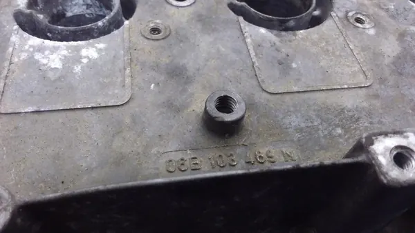 VW PASSAT B5 FL 1.8T Ventilhuv 06B103469N image 7