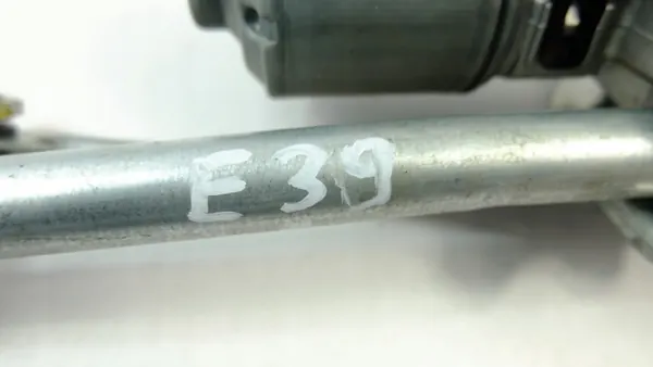 BMW E46 Etuikkunan pyyhkijämoottori OEM 6914577 image 4