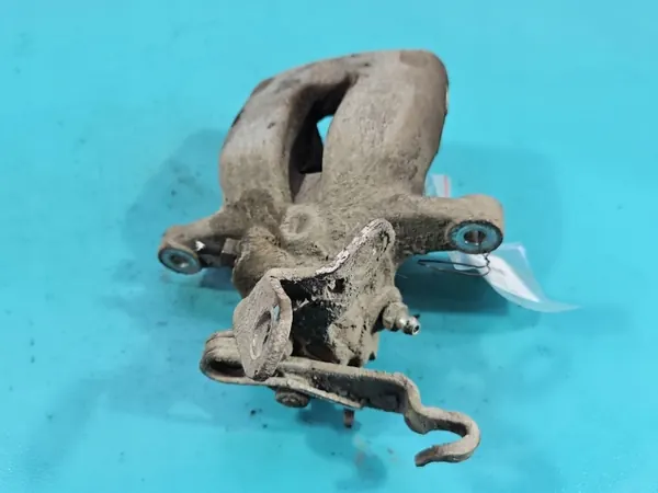 Taka Oikea Puristin OEM IMPRK1556798 VW Touranille image 4