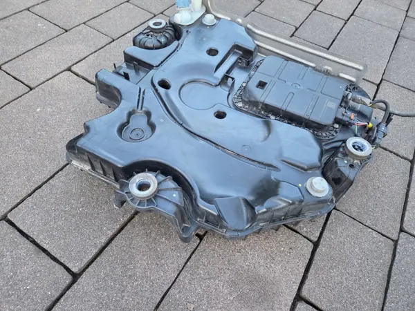Depósito AdBlue OEM 9807475780 para Citroen C4 DS4 Peugeot 3008 image 5