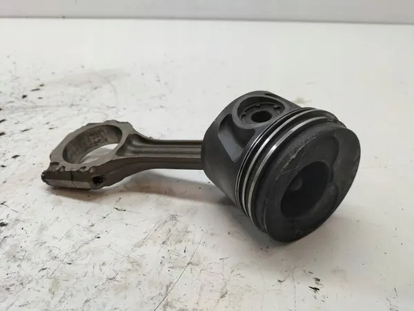 Pistão 81L33 2.5 TDI Volvo V70 II (1999-2007) image 2