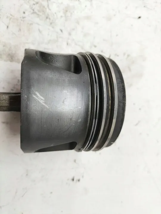 Pistão 81L33 2.5 TDI Volvo V70 II (1999-2007) image 3