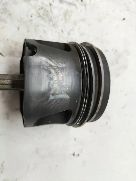 Pistão 81L33 2.5 TDI Volvo V70 II (1999-2007) image 4