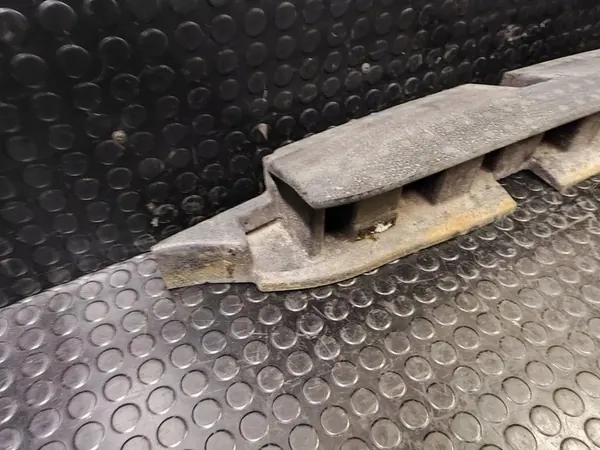 Absorvedor de para-choque dianteiro VW TOUAREG 2011 7P6807248 image 5