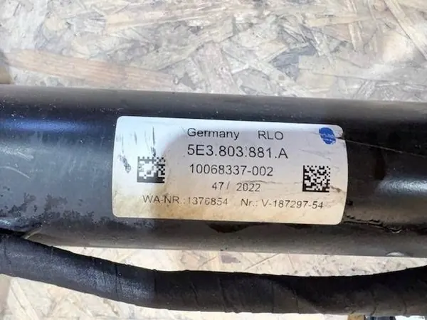 Engate Skoda Octavia IV OEM 5E3803881A - Usado image 4