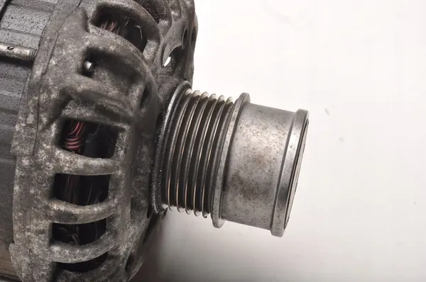 Vaihtovirtageneraattori SEAT Ibiza 1.0 TSI OE 04E903015A image 2