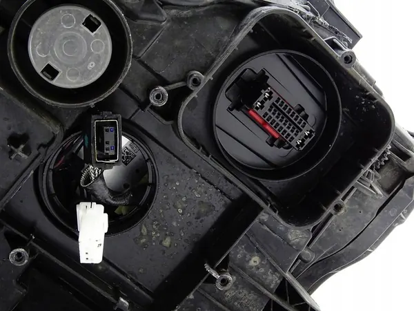 Farol dianteiro esquerdo VW Golf VII 7 GTI image 6