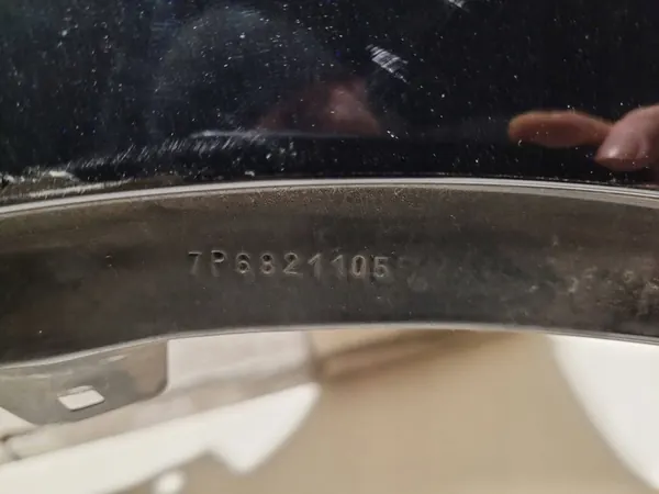 VW Touareg II 7P 10-18 Vänster Framskärm 7P6821105E image 6