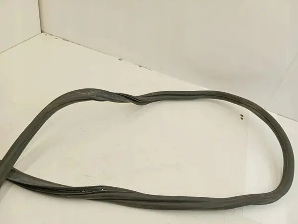 Porsche OEM 95B827705L bagageluckspackning för Macan image 3
