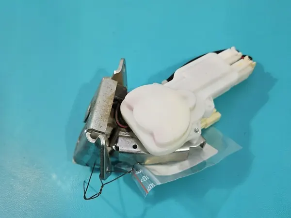 Takaluukun lukko OEM IMPRK1558787 Suzuki SX4 S-Cross image 3
