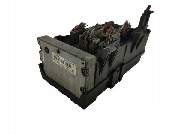Sulakekotelo OEM 05102969AA Chrysler Voyagerille 2000-2005 image 3