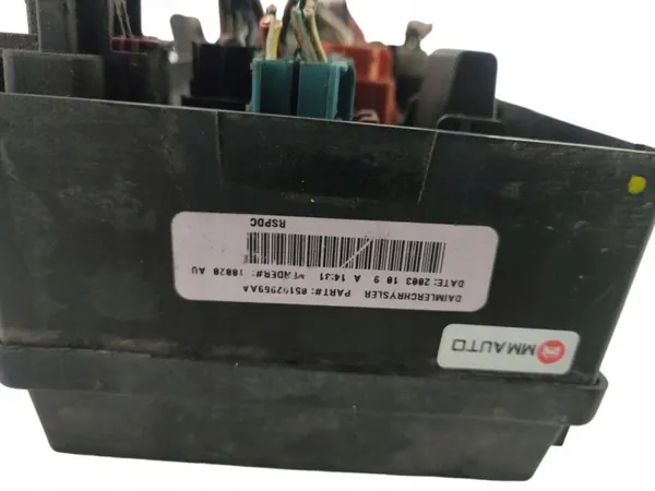Sulakekotelo OEM 05102969AA Chrysler Voyagerille 2000-2005 image 5