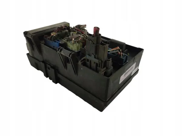 Sulakekotelo OEM 05102969AA Chrysler Voyagerille 2000-2005 image 8